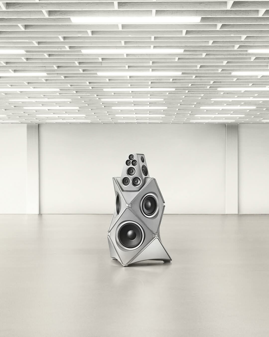 Bang & Olufsen (B&O)