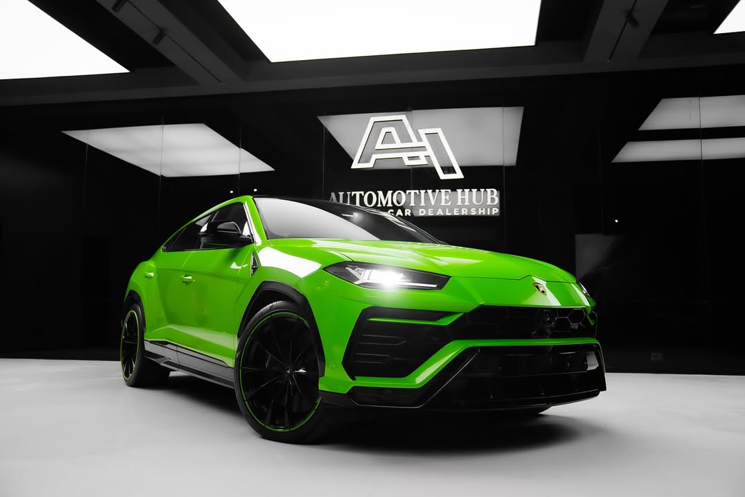 Spotted : Lamborghini Urus Pearl Capsule Edition