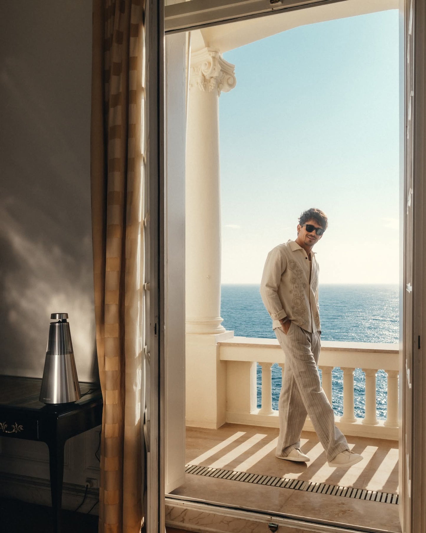 Bang & Olufsen (B&O)