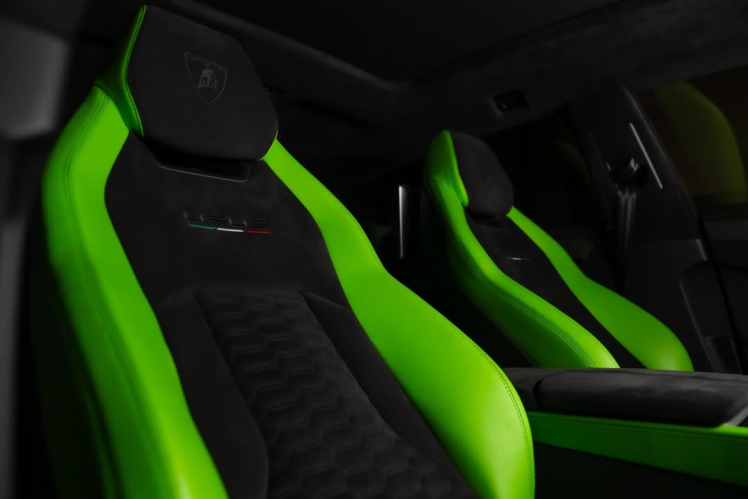 Spotted : Lamborghini Urus Pearl Capsule Edition