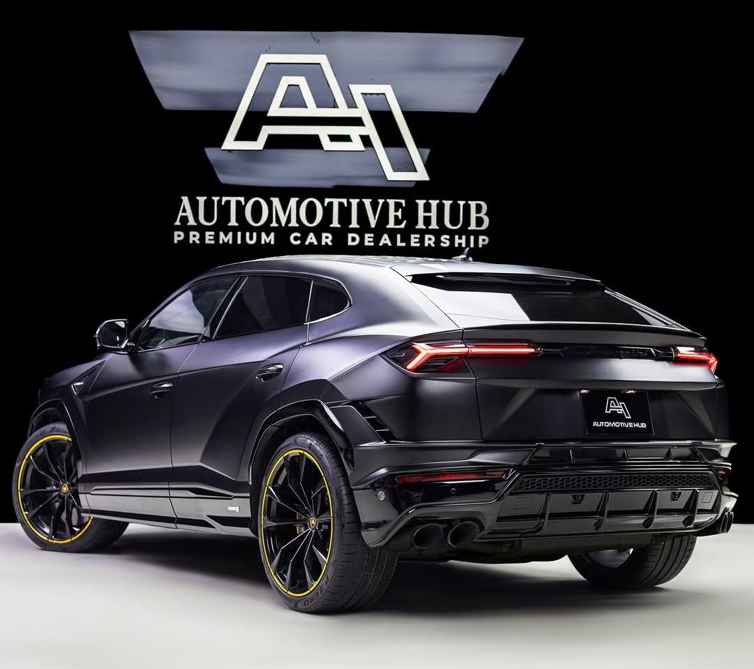 Spotted : Lamborghini Urus S – Magno Black (2023)