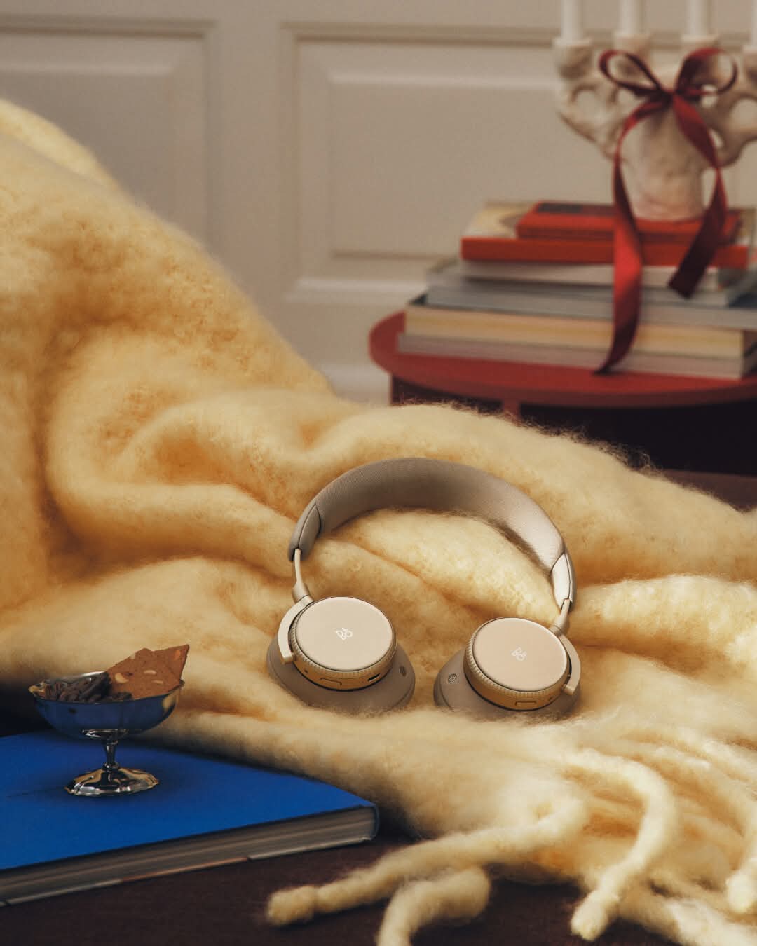 Bang & Olufsen (B&O)